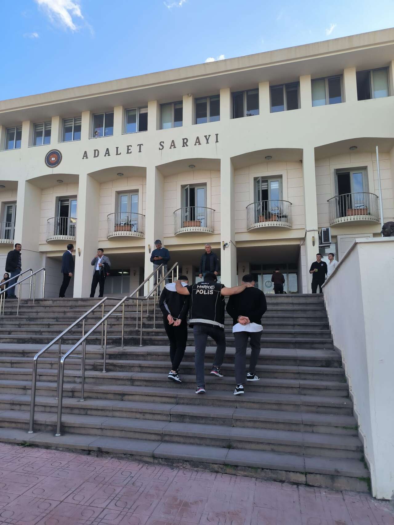 Muğla’da Narkotik Ekiplerinden Zehir Tacirlerine Darbe: 10 Tutuklama 4